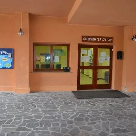 La Splaza Hotel